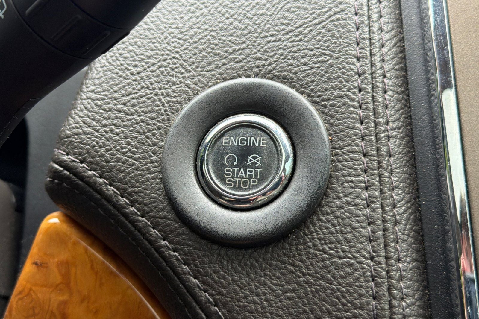 2012 Lincoln MKX Base