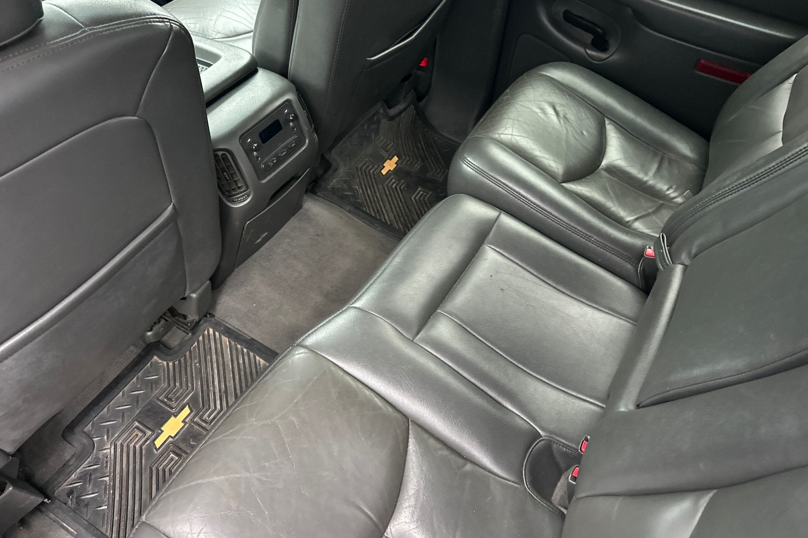 2004 Chevrolet Avalanche 1500 Base