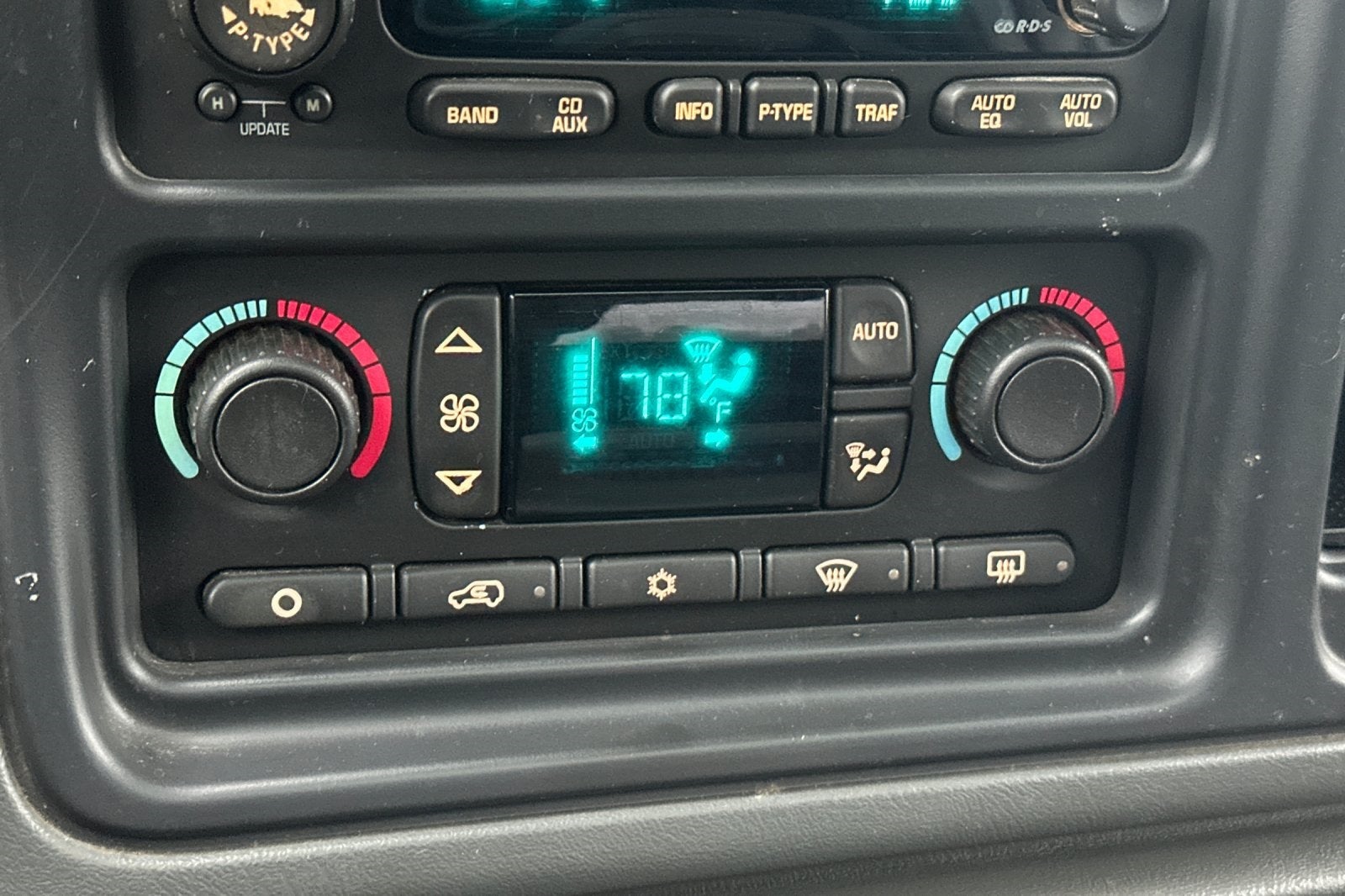 2004 Chevrolet Avalanche 1500 Base