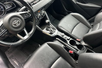2020 Toyota Yaris XLE