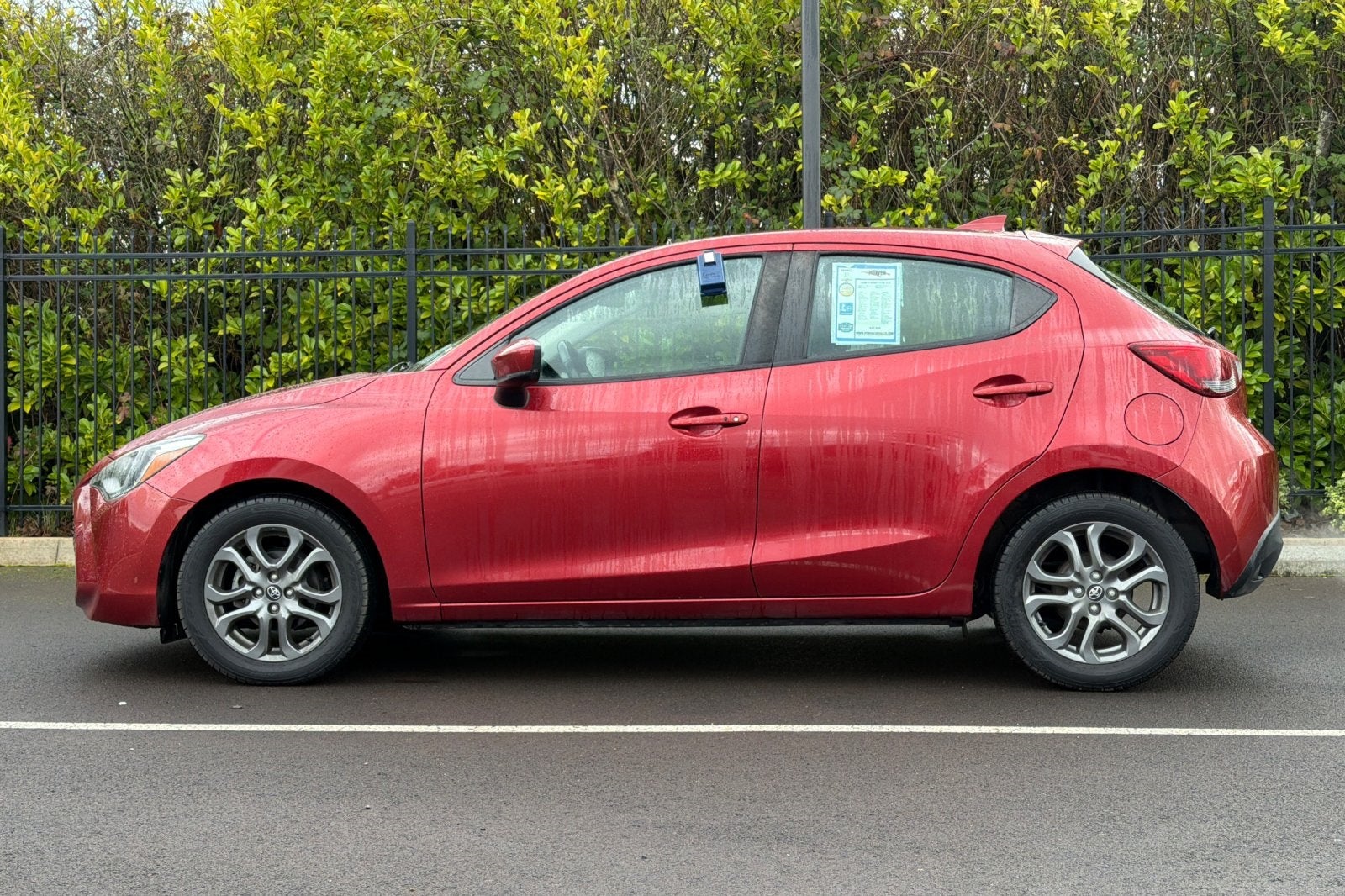 2020 Toyota Yaris XLE