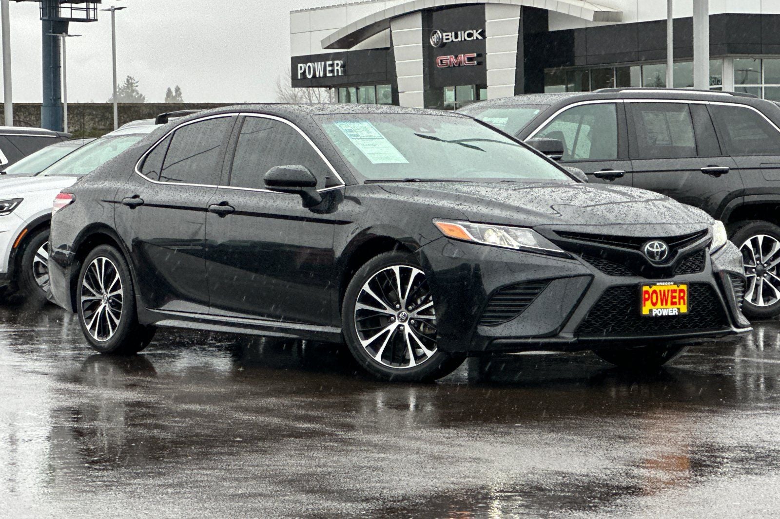 2020 Toyota Camry SE