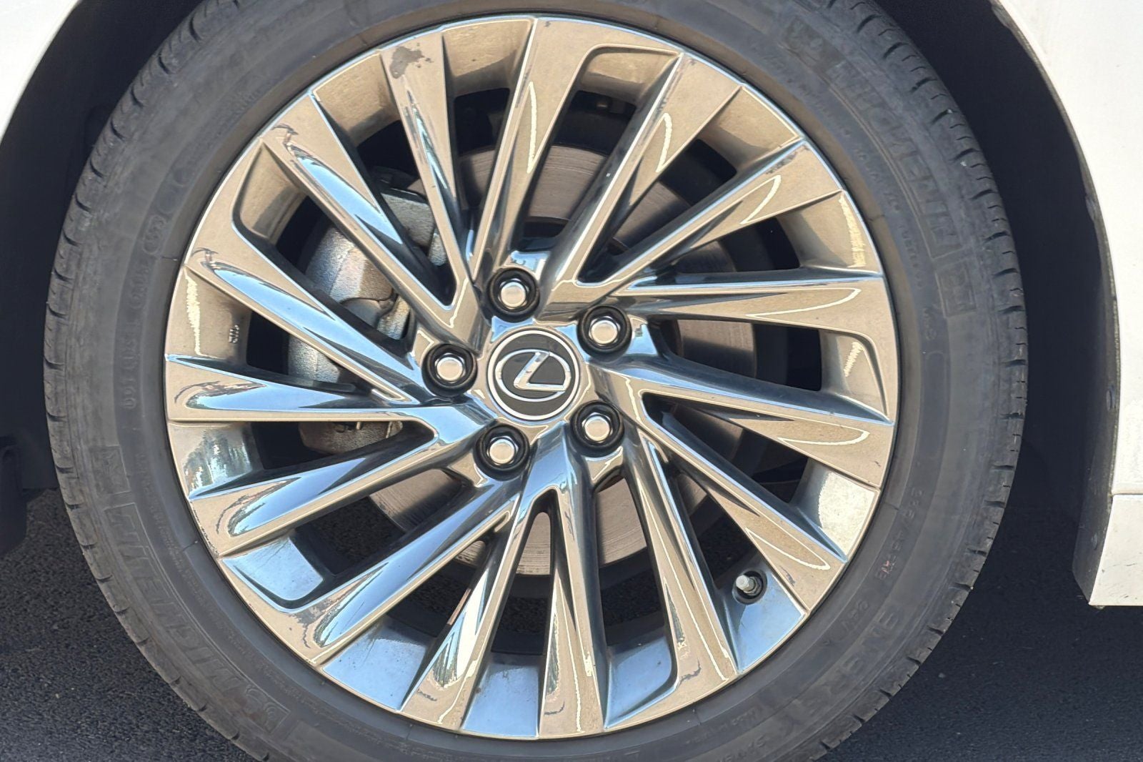 2024 Lexus ES 300h Luxury