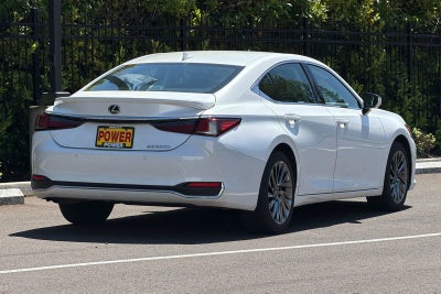 2024 Lexus ES 300h Luxury