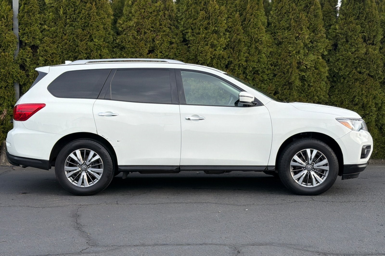 2019 Nissan Pathfinder S