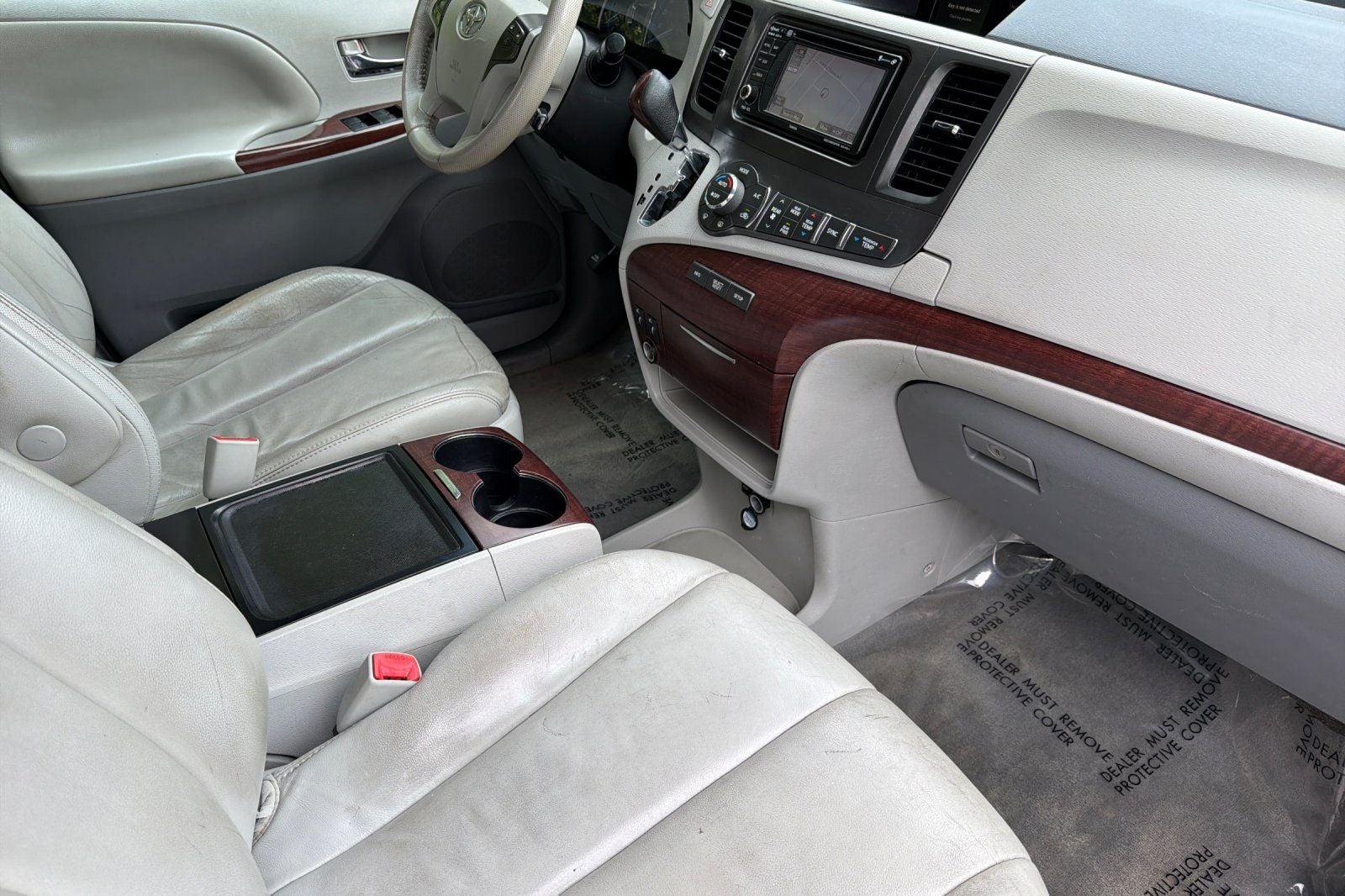 2013 Toyota Sienna XLE 7 Passenger