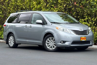 2013 Toyota Sienna XLE 7 Passenger
