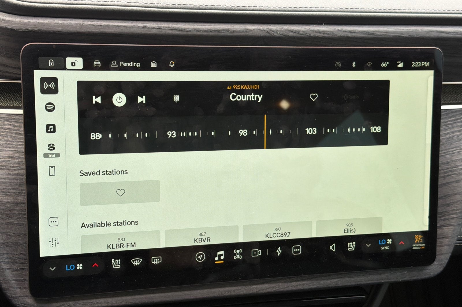 2023 Rivian R1S Adventure