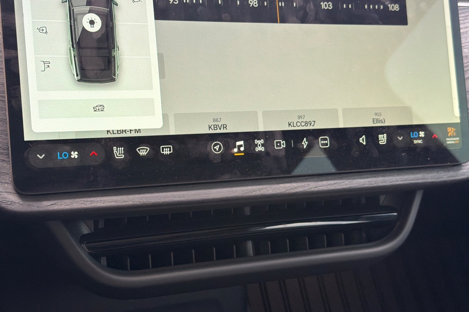 2023 Rivian R1S Adventure