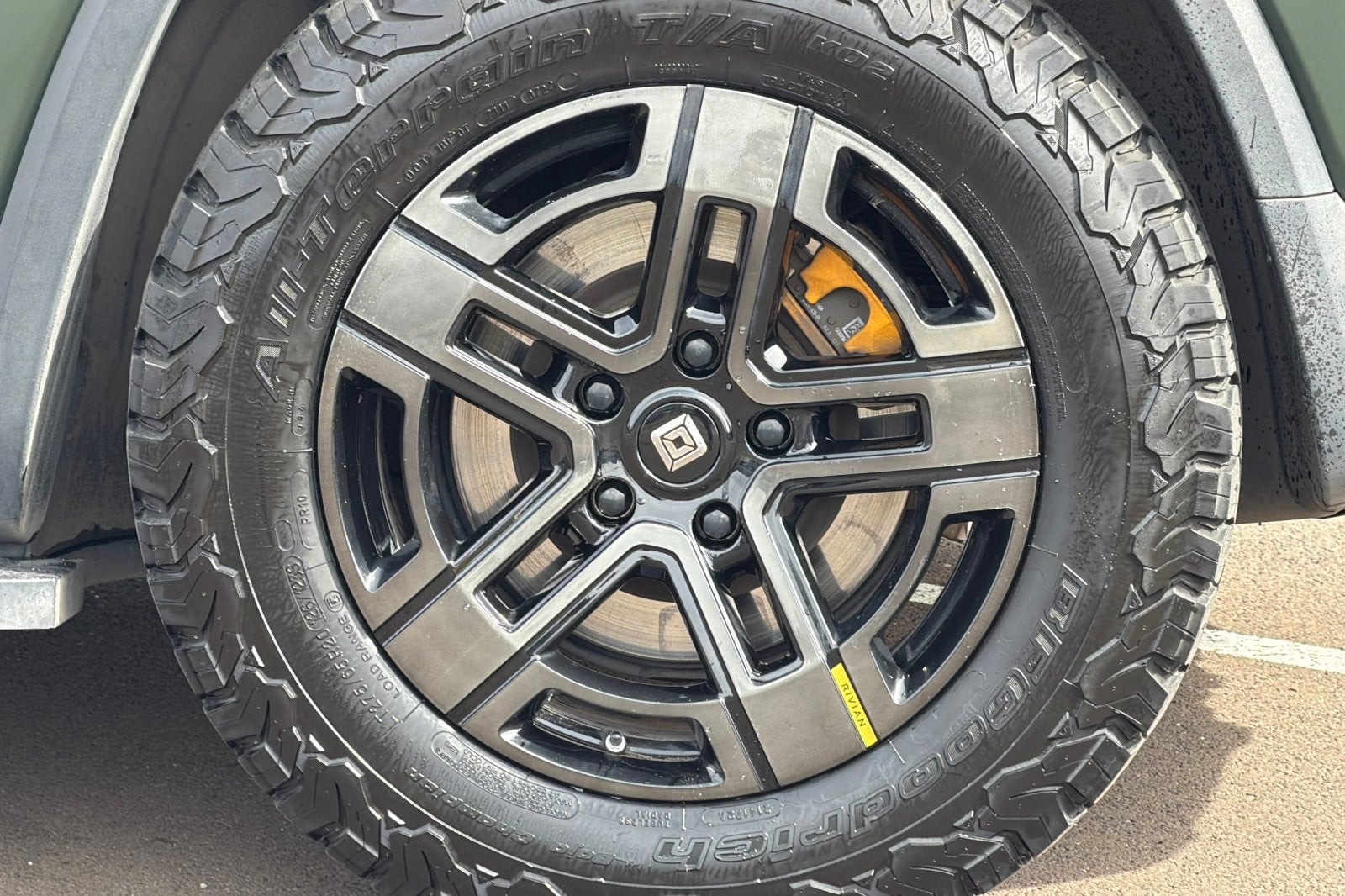 2023 Rivian R1S Adventure