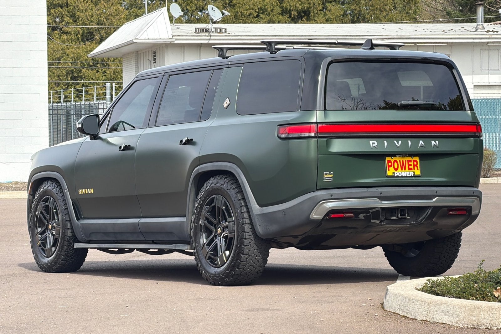 2023 Rivian R1S Adventure