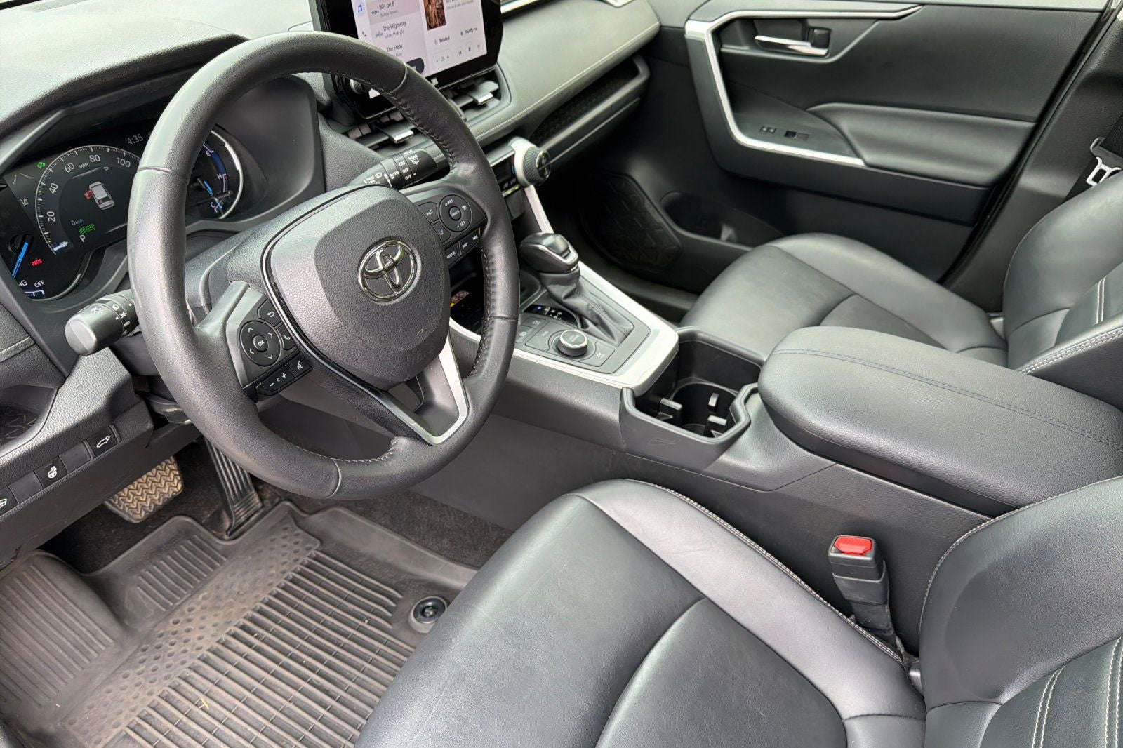 2023 Toyota RAV4 Hybrid XLE Premium