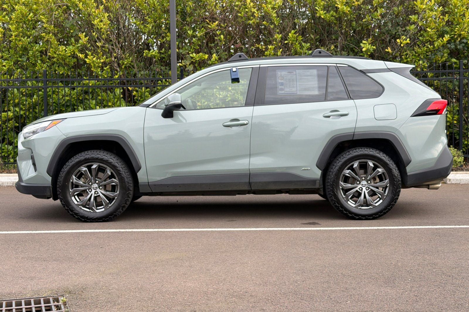 2023 Toyota RAV4 Hybrid XLE Premium