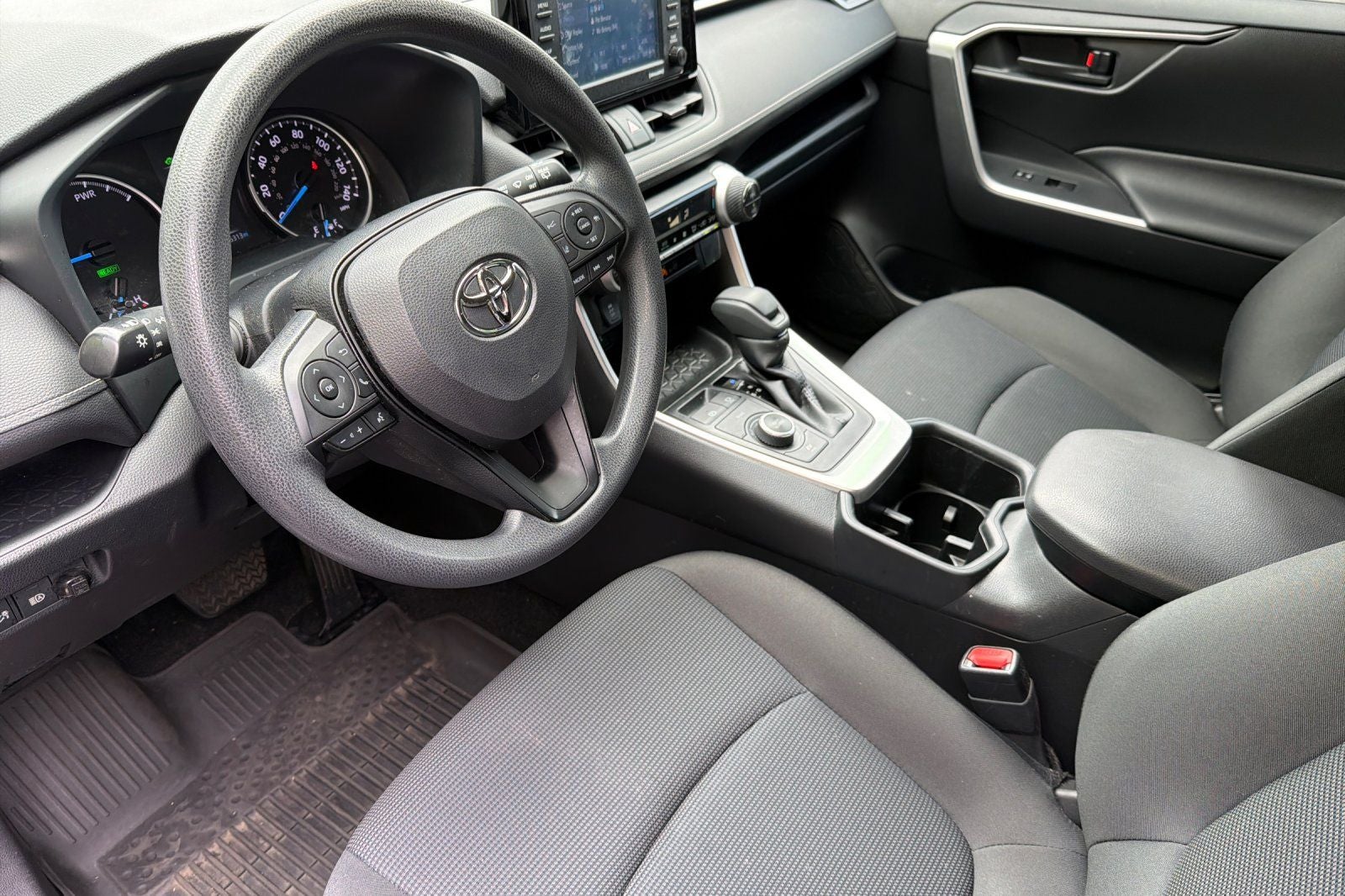 2022 Toyota RAV4 Hybrid LE