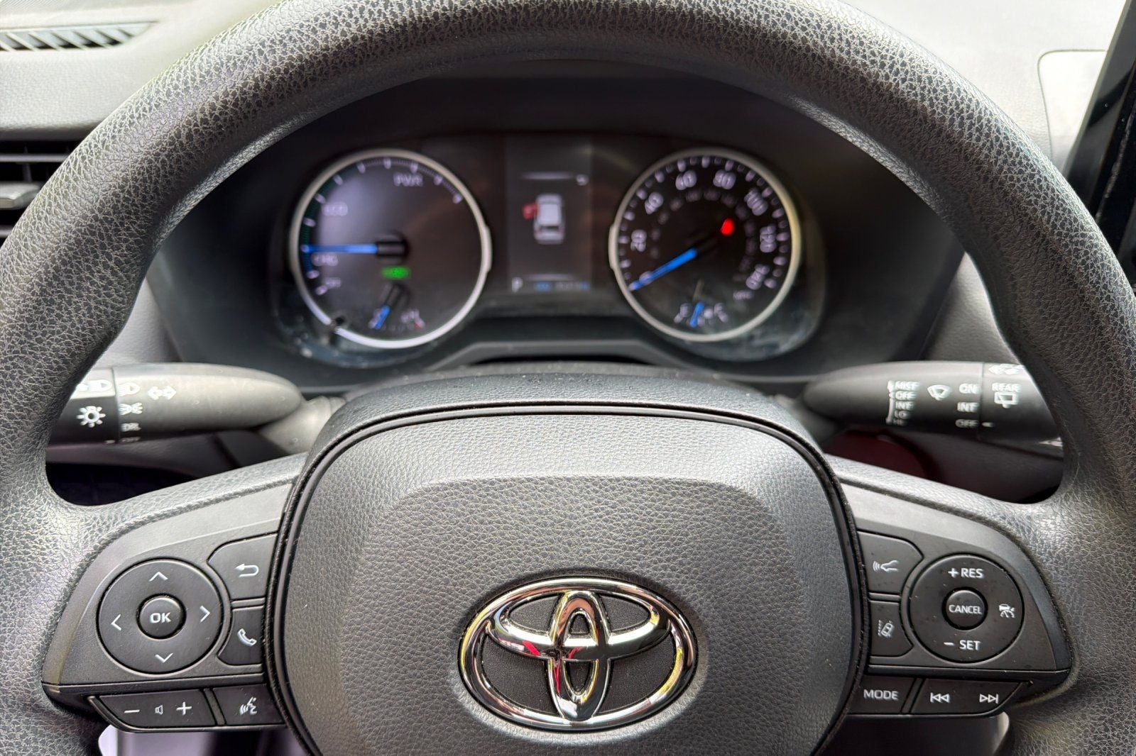 2022 Toyota RAV4 Hybrid LE