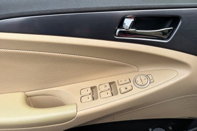 2012 Hyundai Sonata Hybrid Base