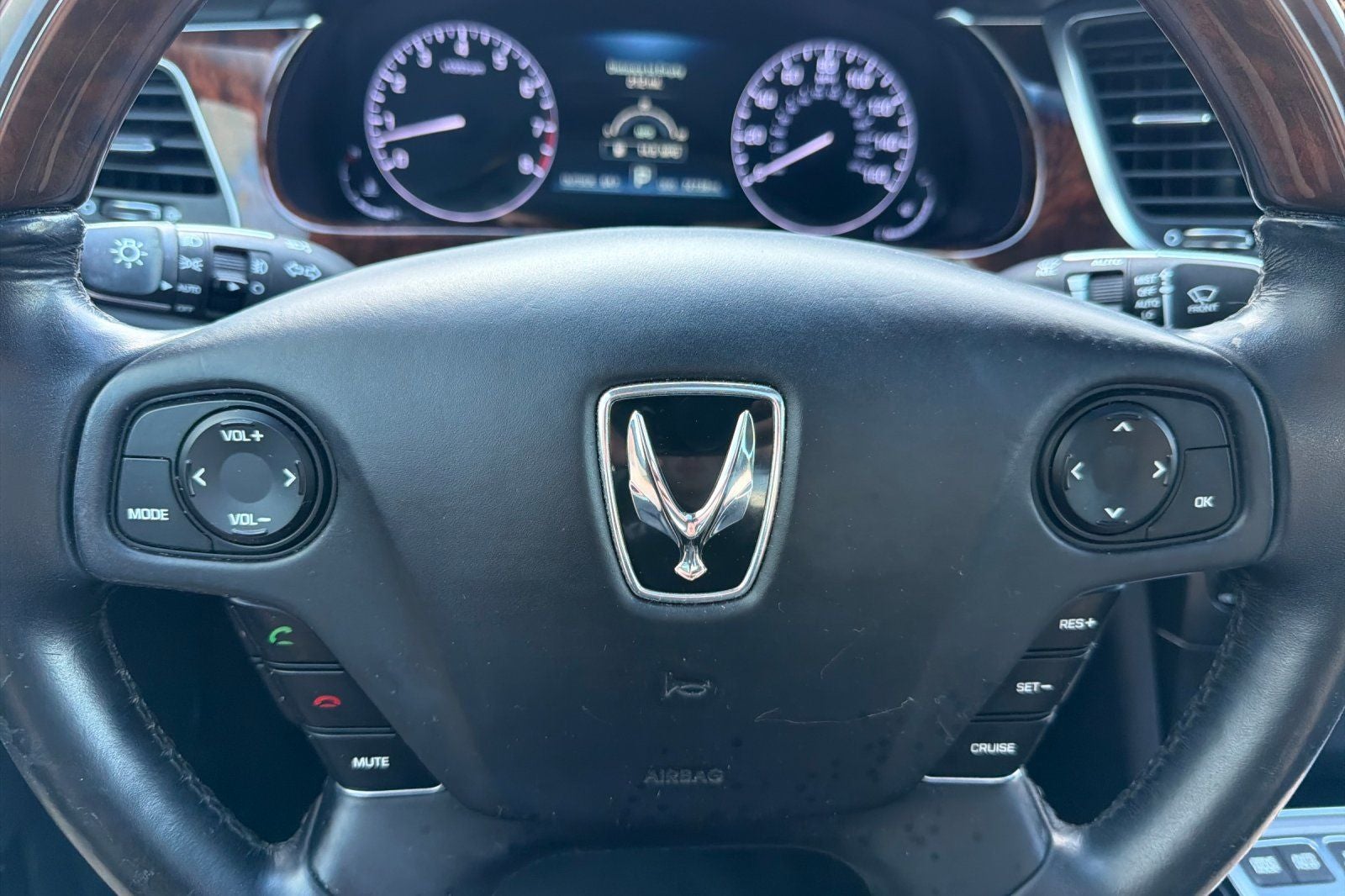 2016 Hyundai Equus Signature