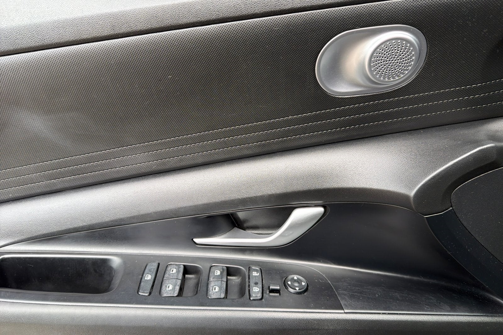 2022 Hyundai Elantra Hybrid Blue