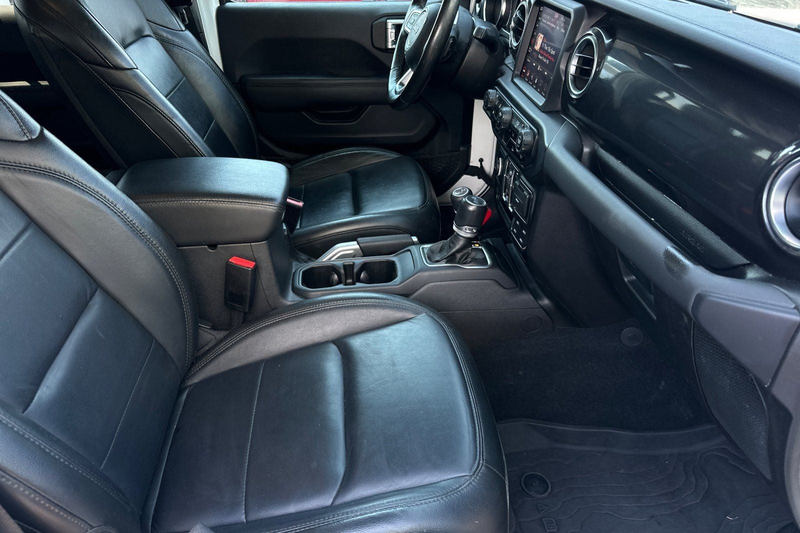 2022 Jeep Wrangler Unlimited Sahara Altitude