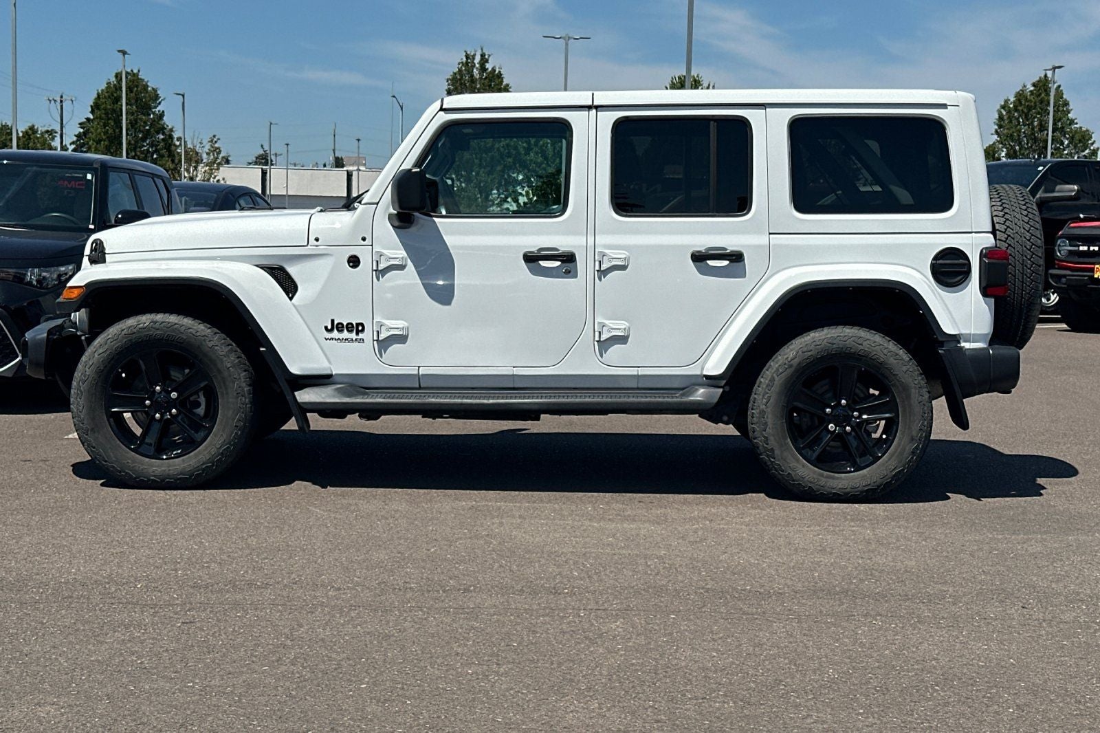 2022 Jeep Wrangler Unlimited Sahara Altitude