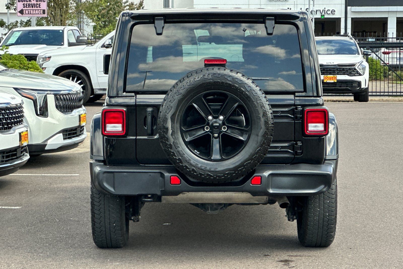 2021 Jeep Wrangler Unlimited Sahara Altitude