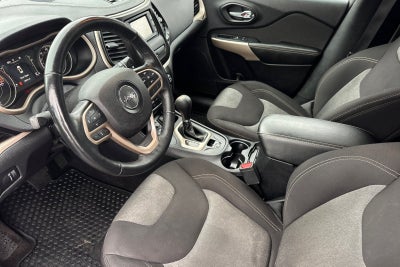 2017 Jeep Cherokee Sport