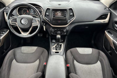 2017 Jeep Cherokee Sport