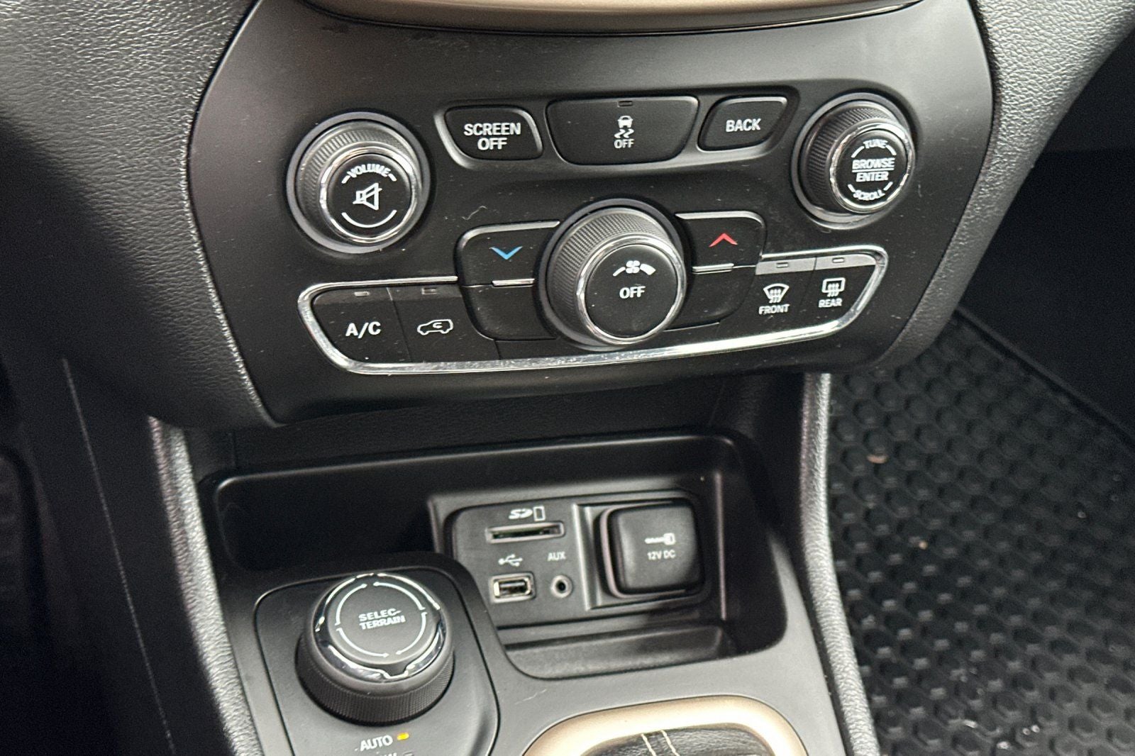 2017 Jeep Cherokee Sport