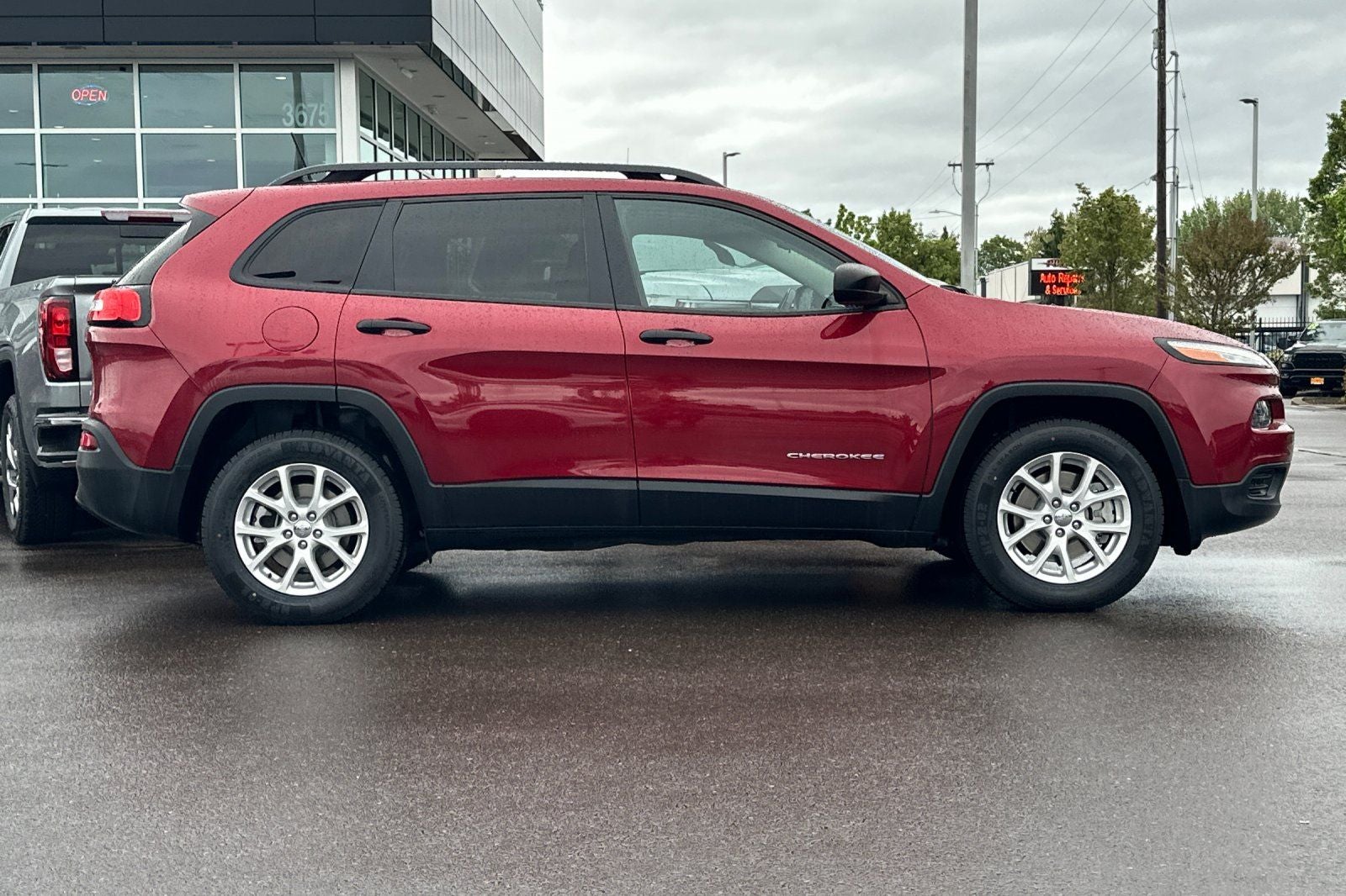 2017 Jeep Cherokee Sport