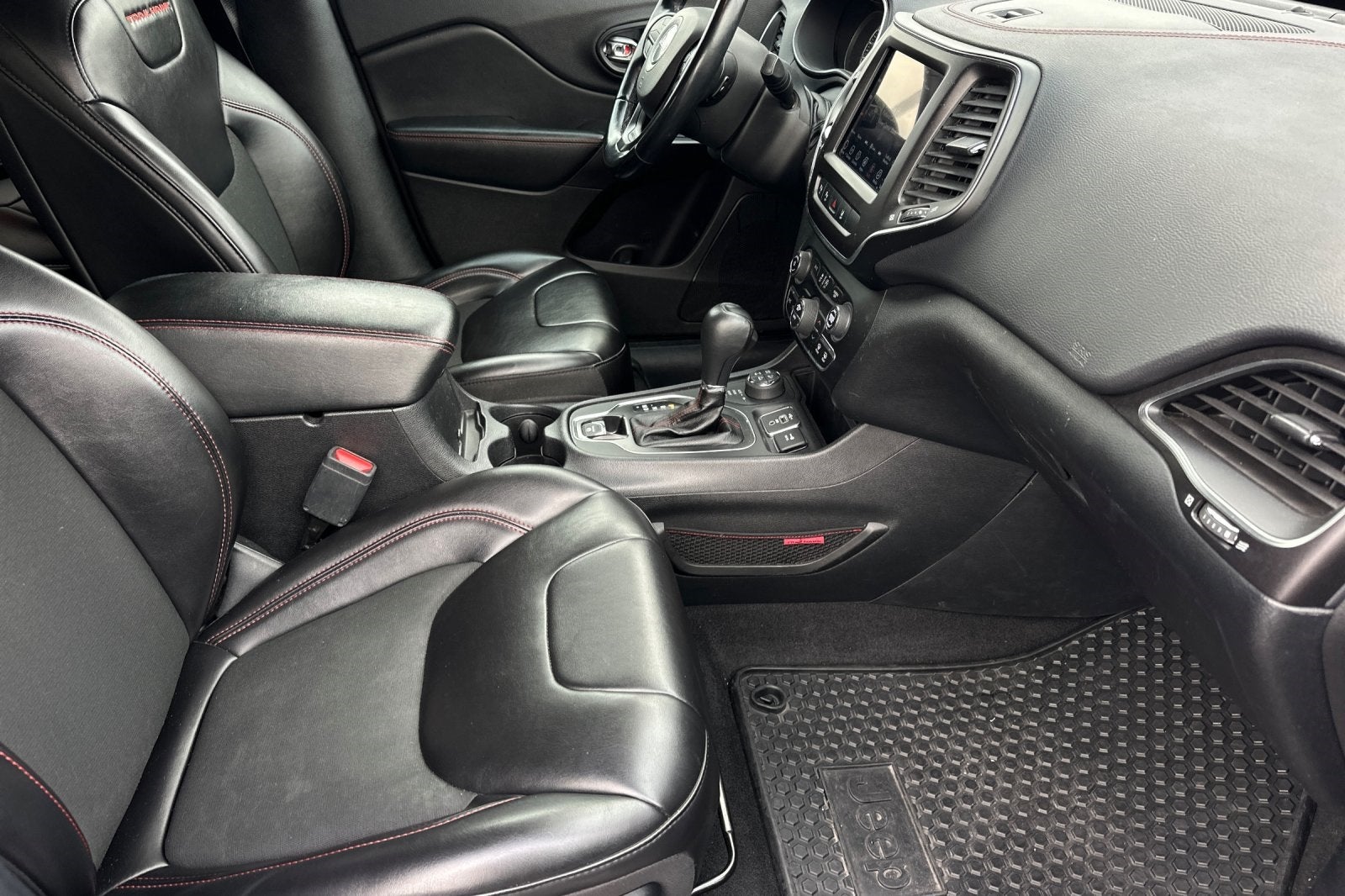 2020 Jeep Cherokee Trailhawk