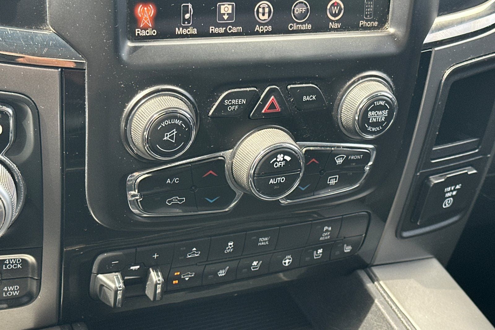 2016 RAM 1500 Sport