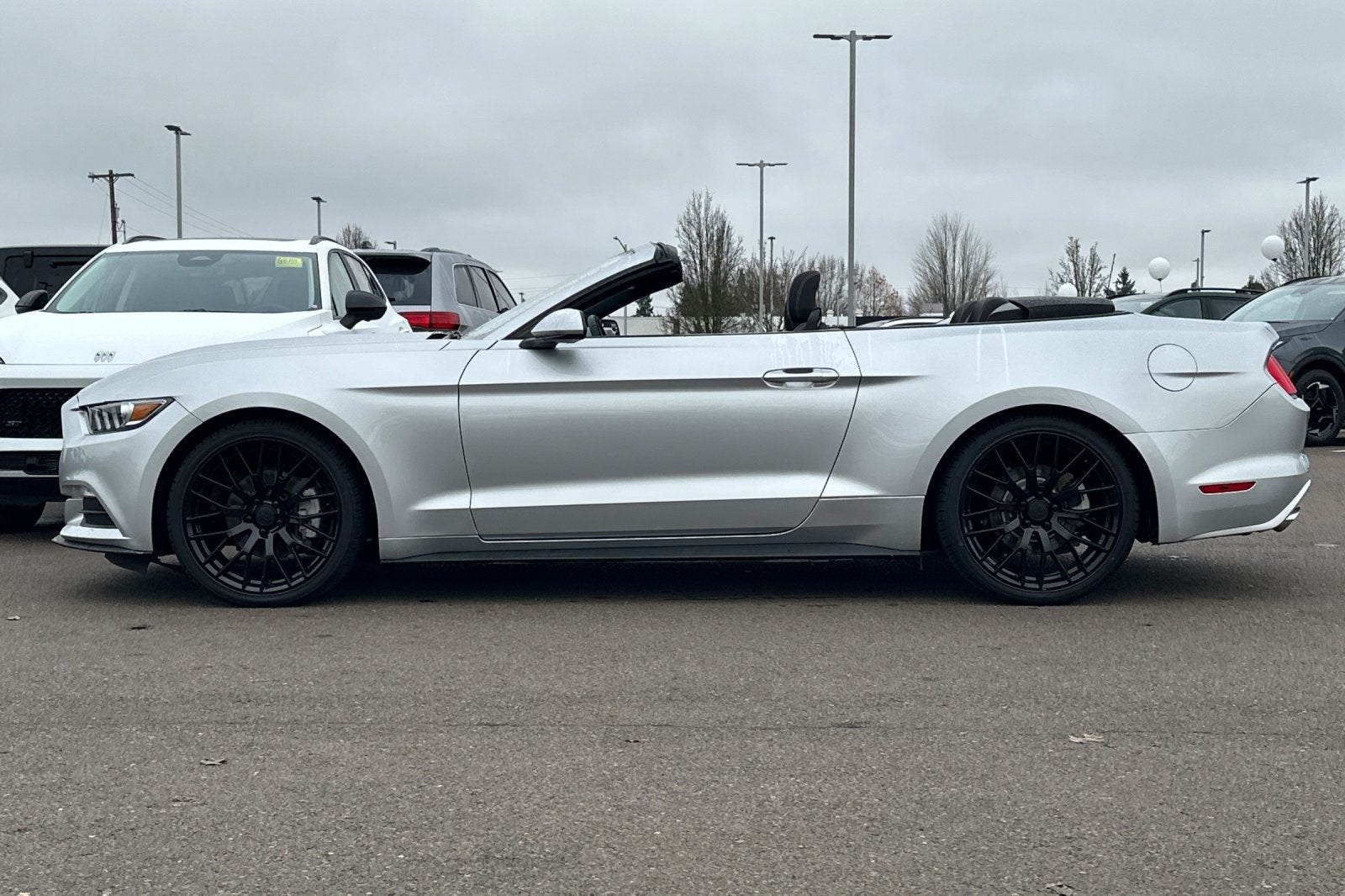 2017 Ford Mustang V6