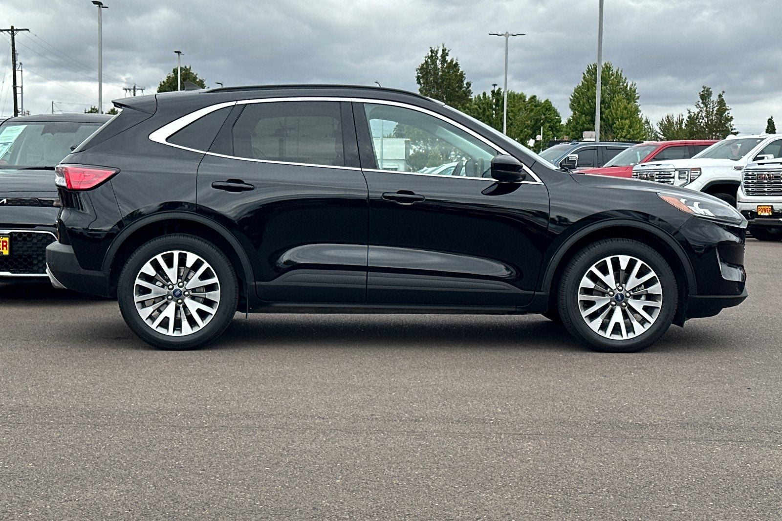 2022 Ford Escape Titanium