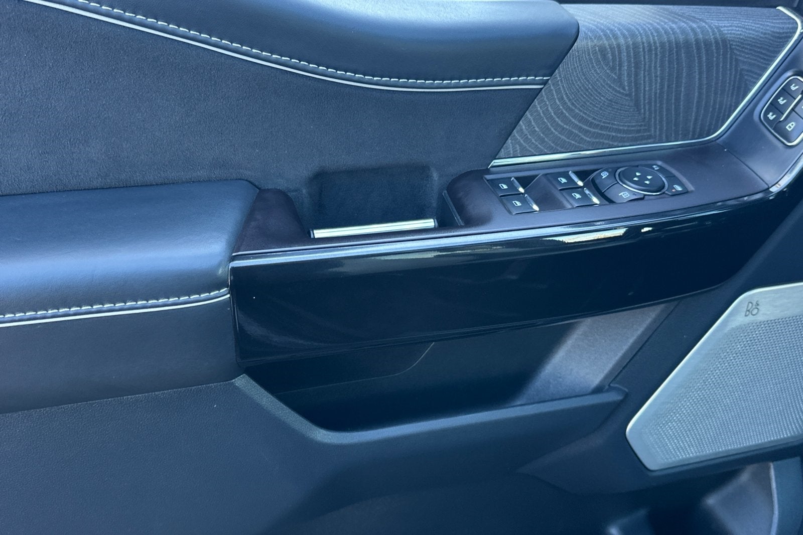 2023 Ford F-150 Lightning Platinum