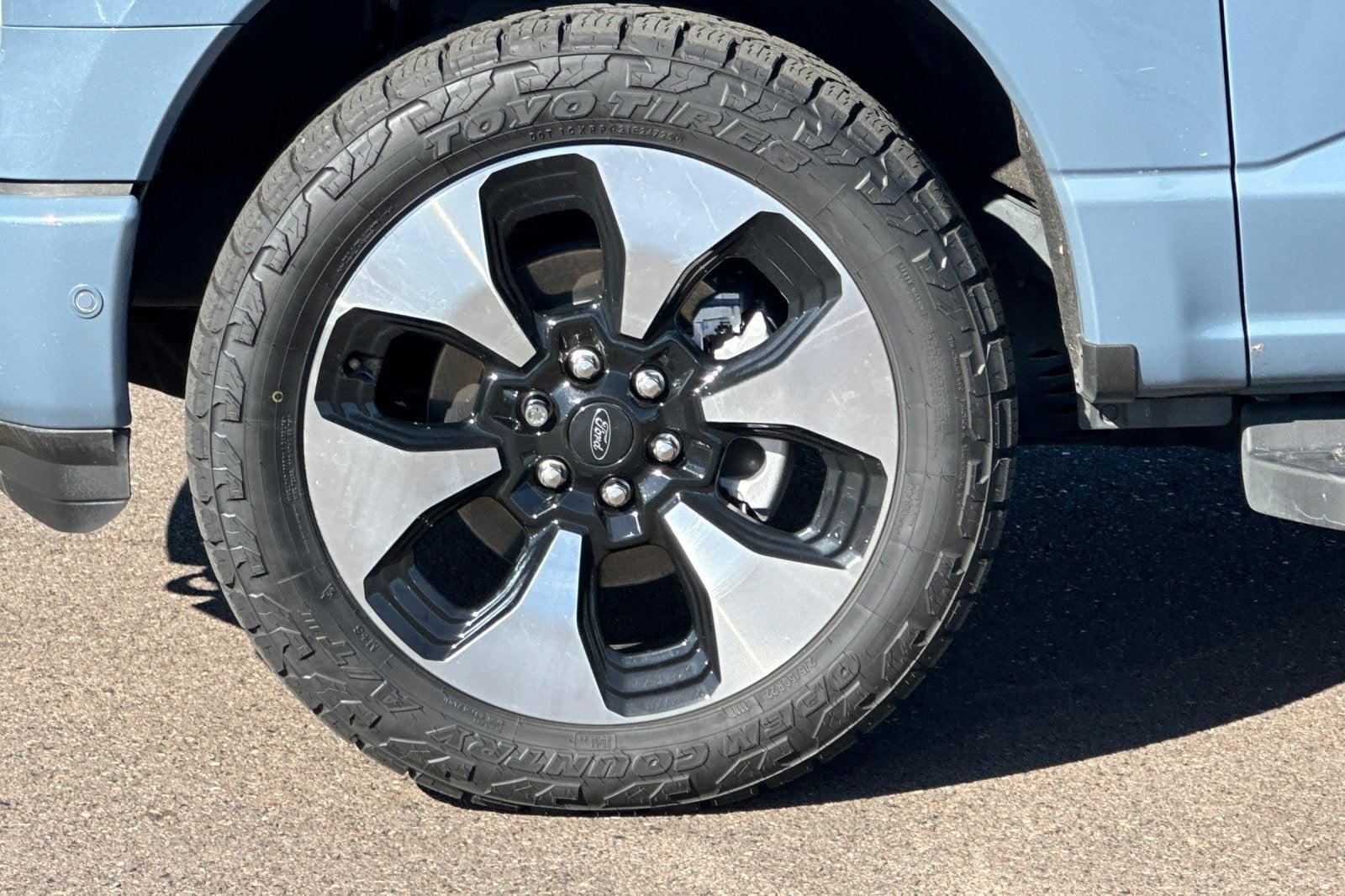 2023 Ford F-150 Lightning Platinum