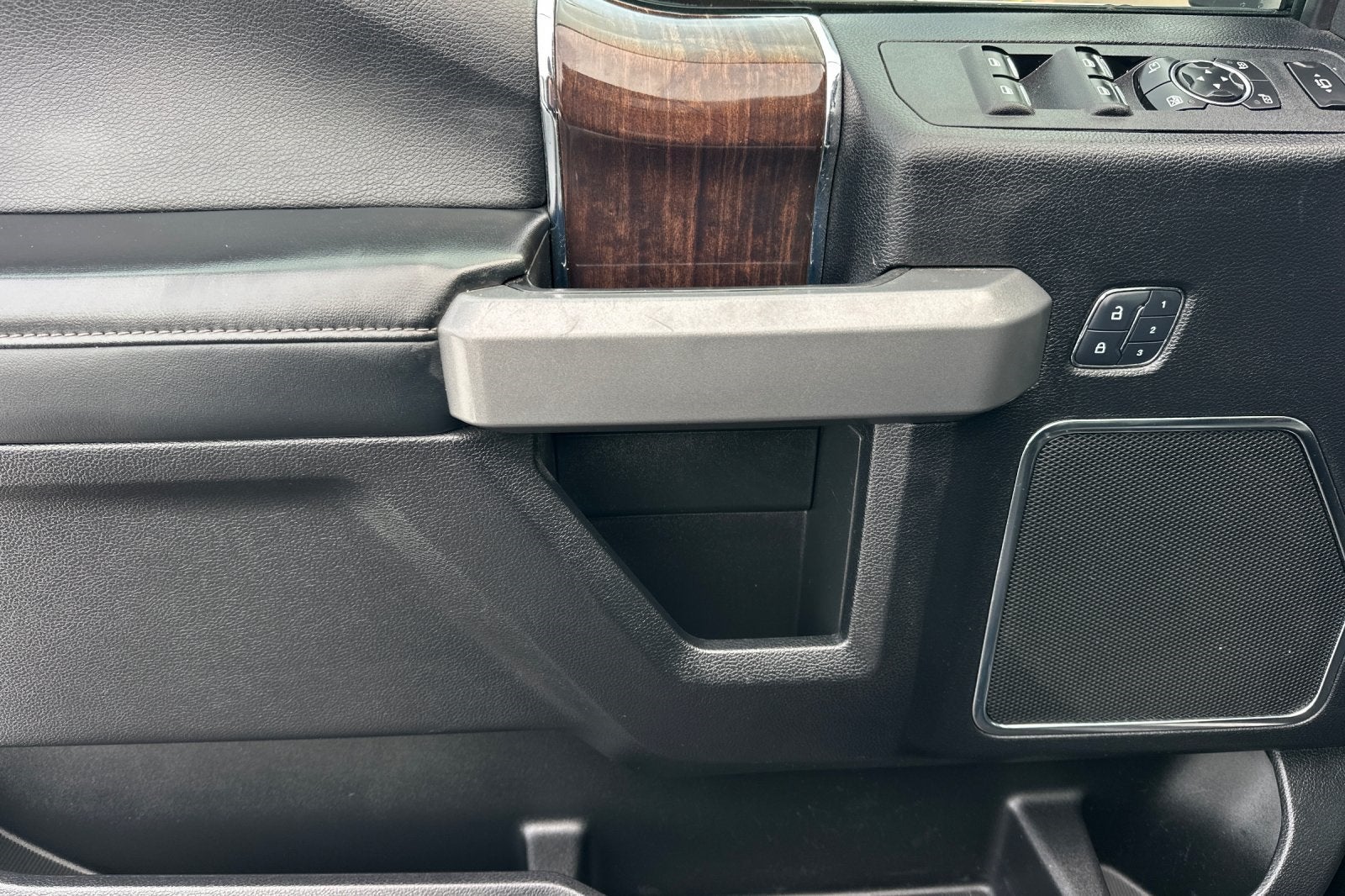 2017 Ford F-250SD Platinum