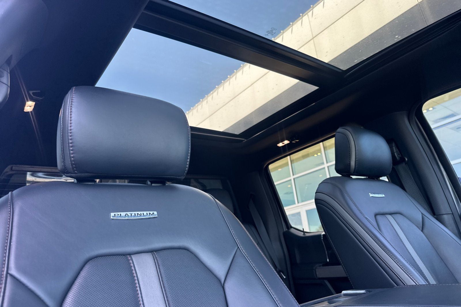 2022 Ford F-350SD Platinum