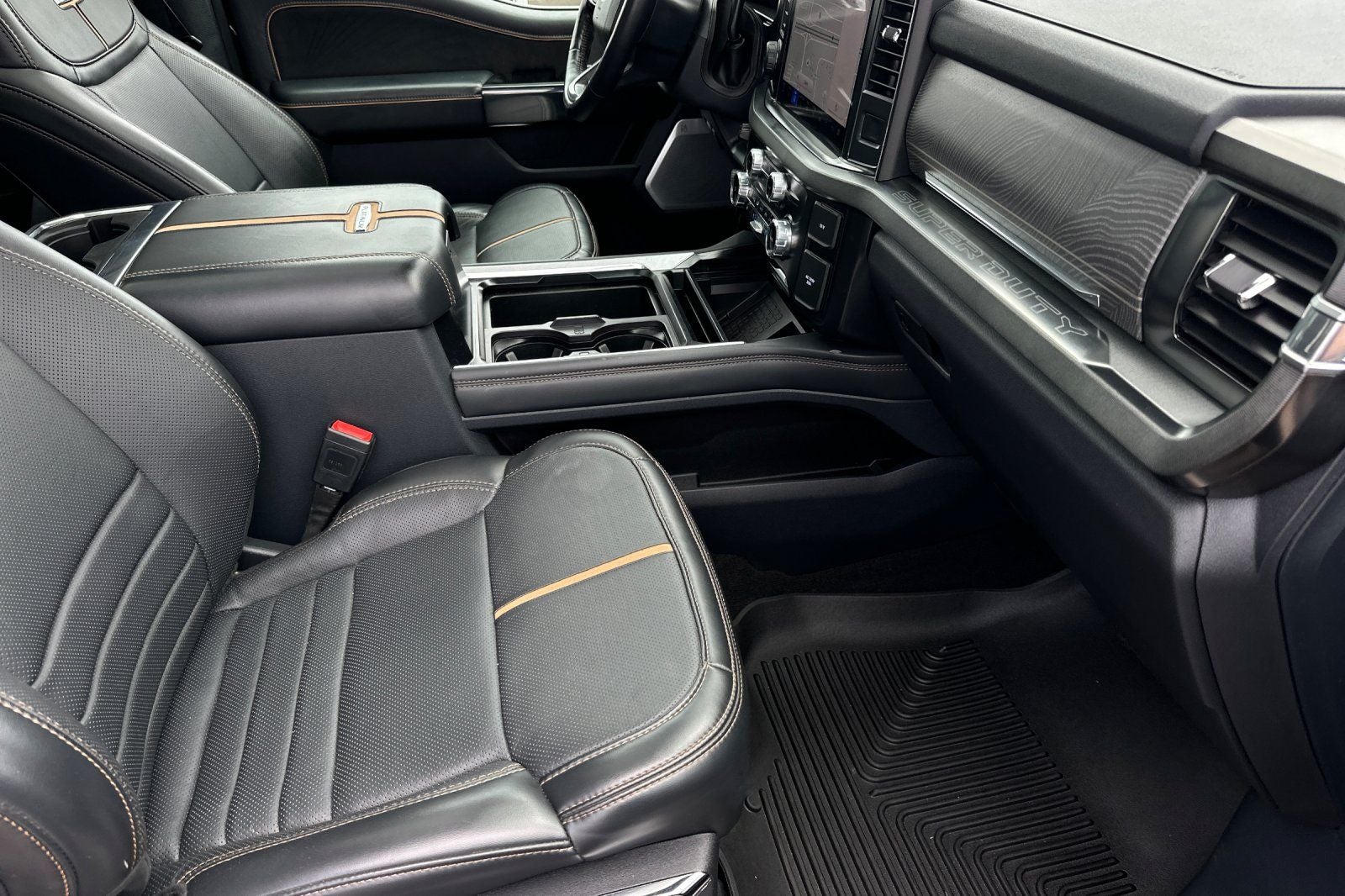 2023 Ford F-450SD Platinum