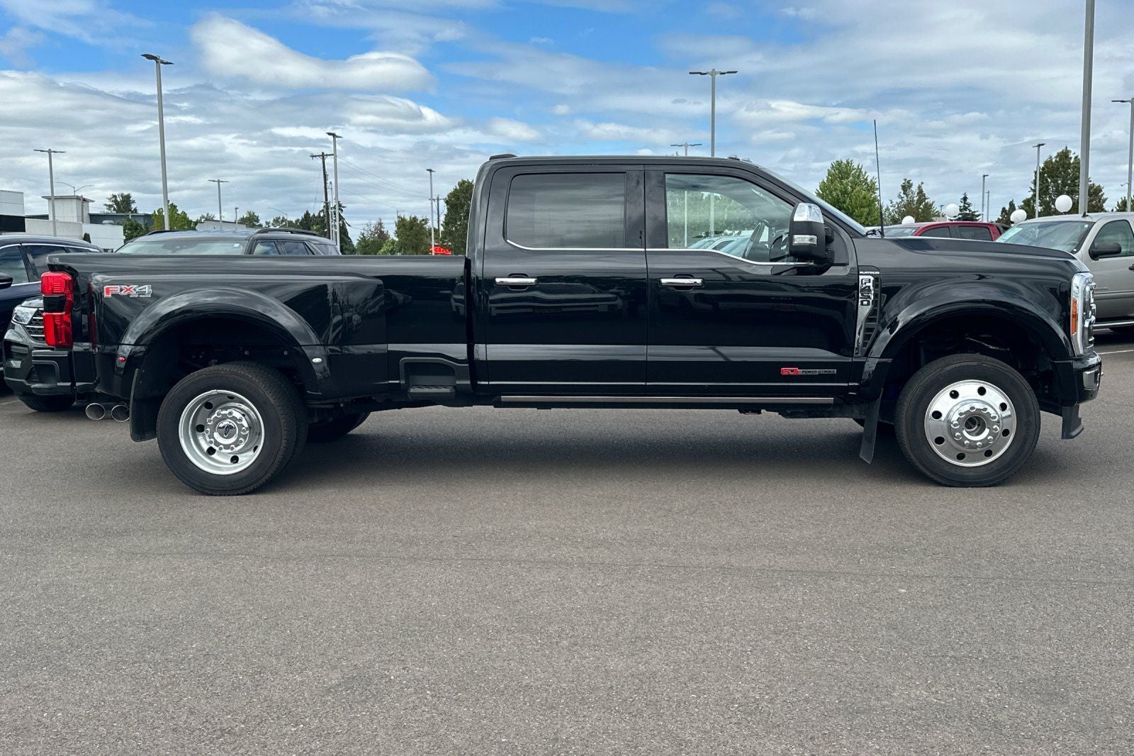 2023 Ford F-450SD Platinum