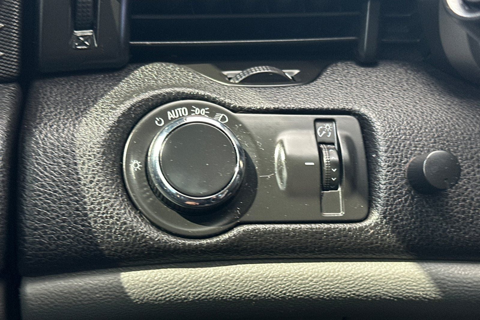2015 Chevrolet Malibu LS 1FL
