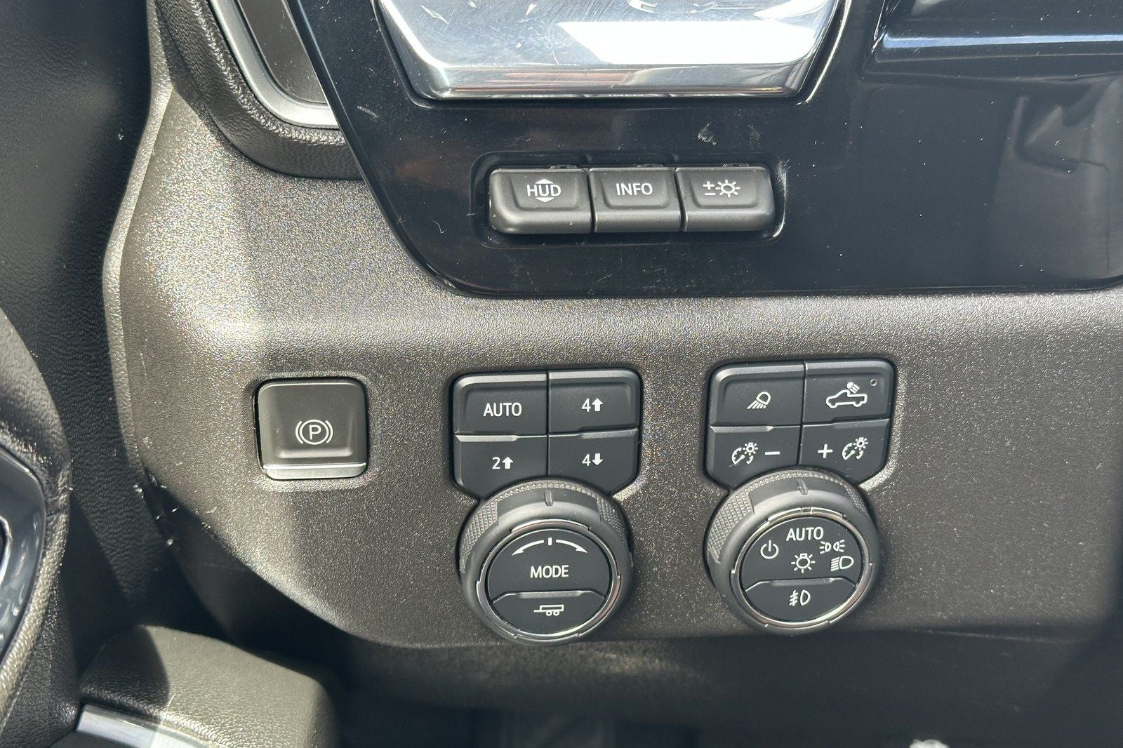 2024 Chevrolet Silverado 3500HD High Country