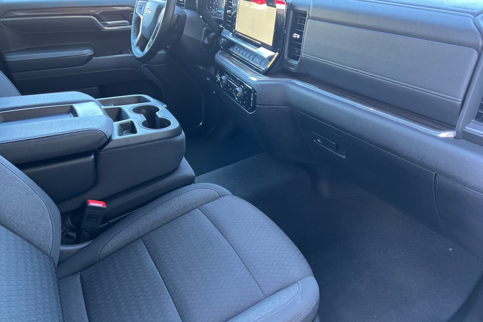 2024 Chevrolet Silverado 1500 LT LT1