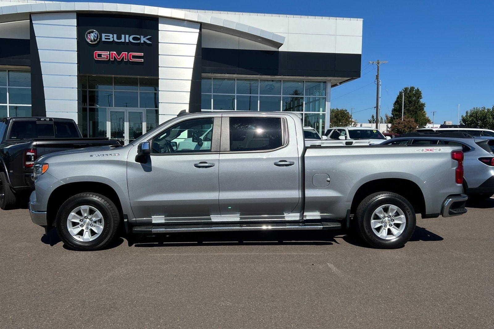 2024 Chevrolet Silverado 1500 LT LT1