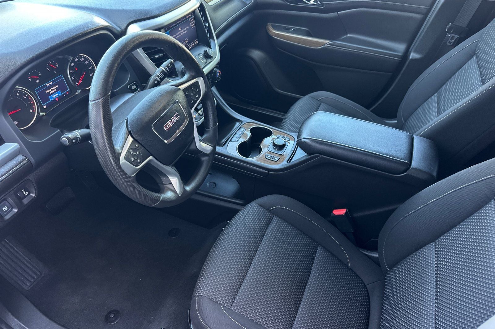 2022 GMC Acadia SLE
