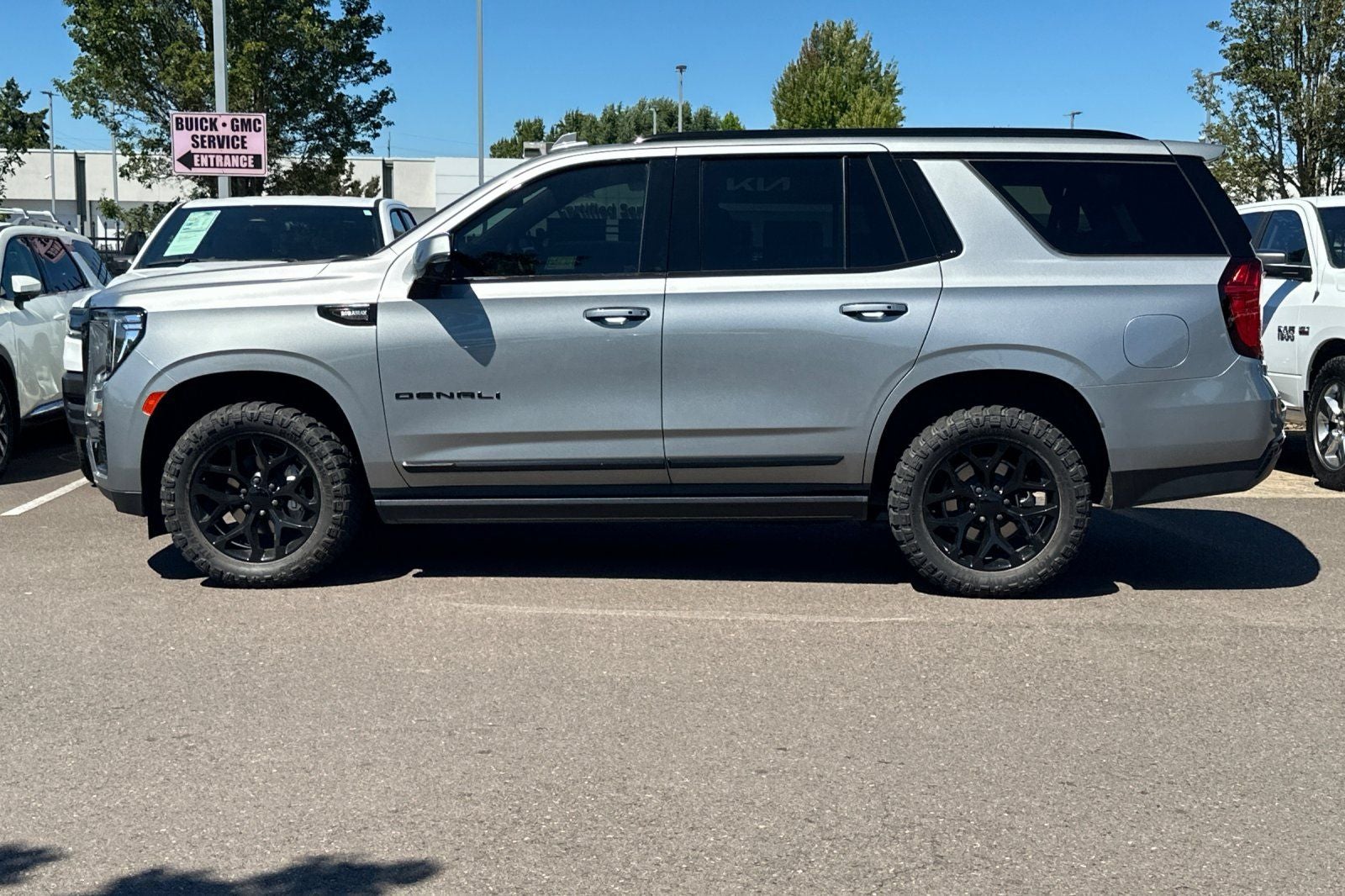 2024 GMC Yukon Denali