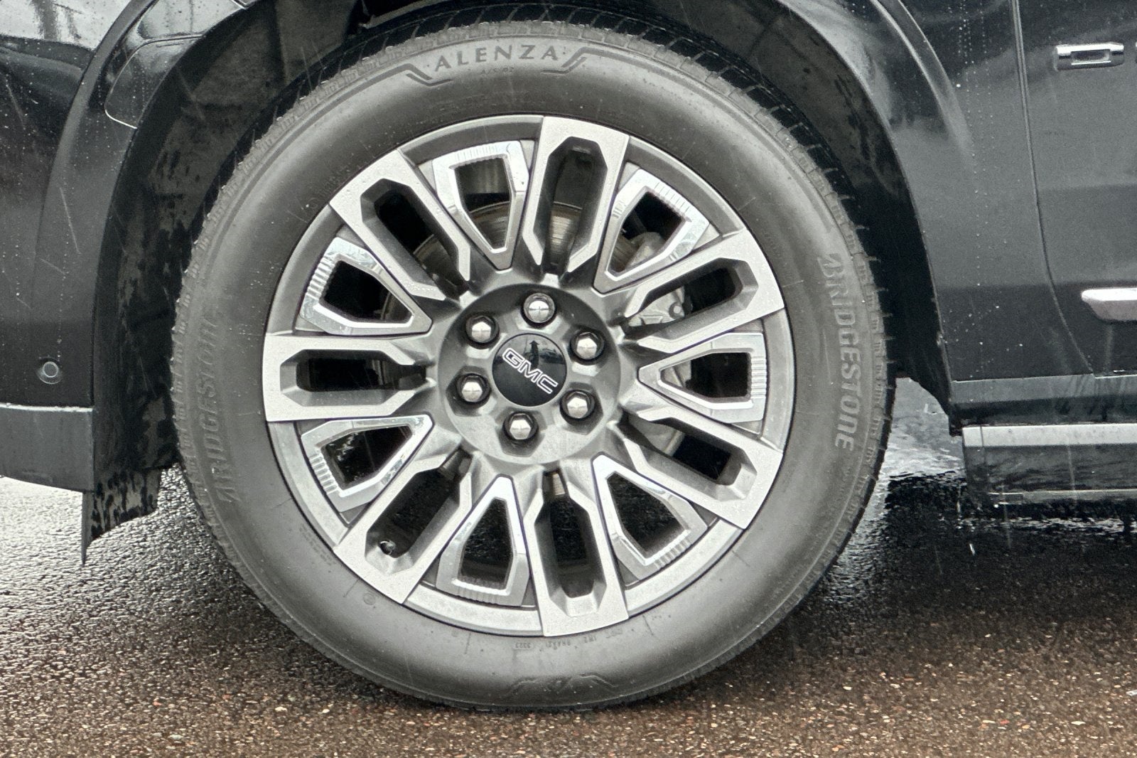 2023 GMC Yukon Denali Ultimate