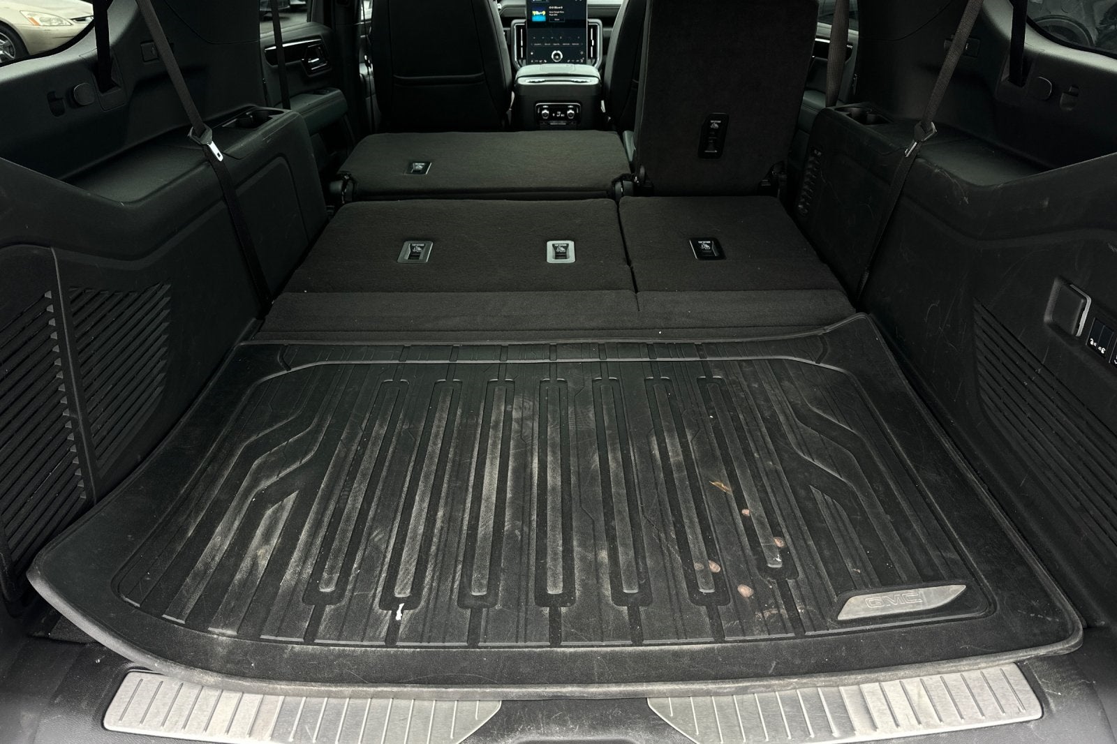 2025 GMC Yukon XL AT4