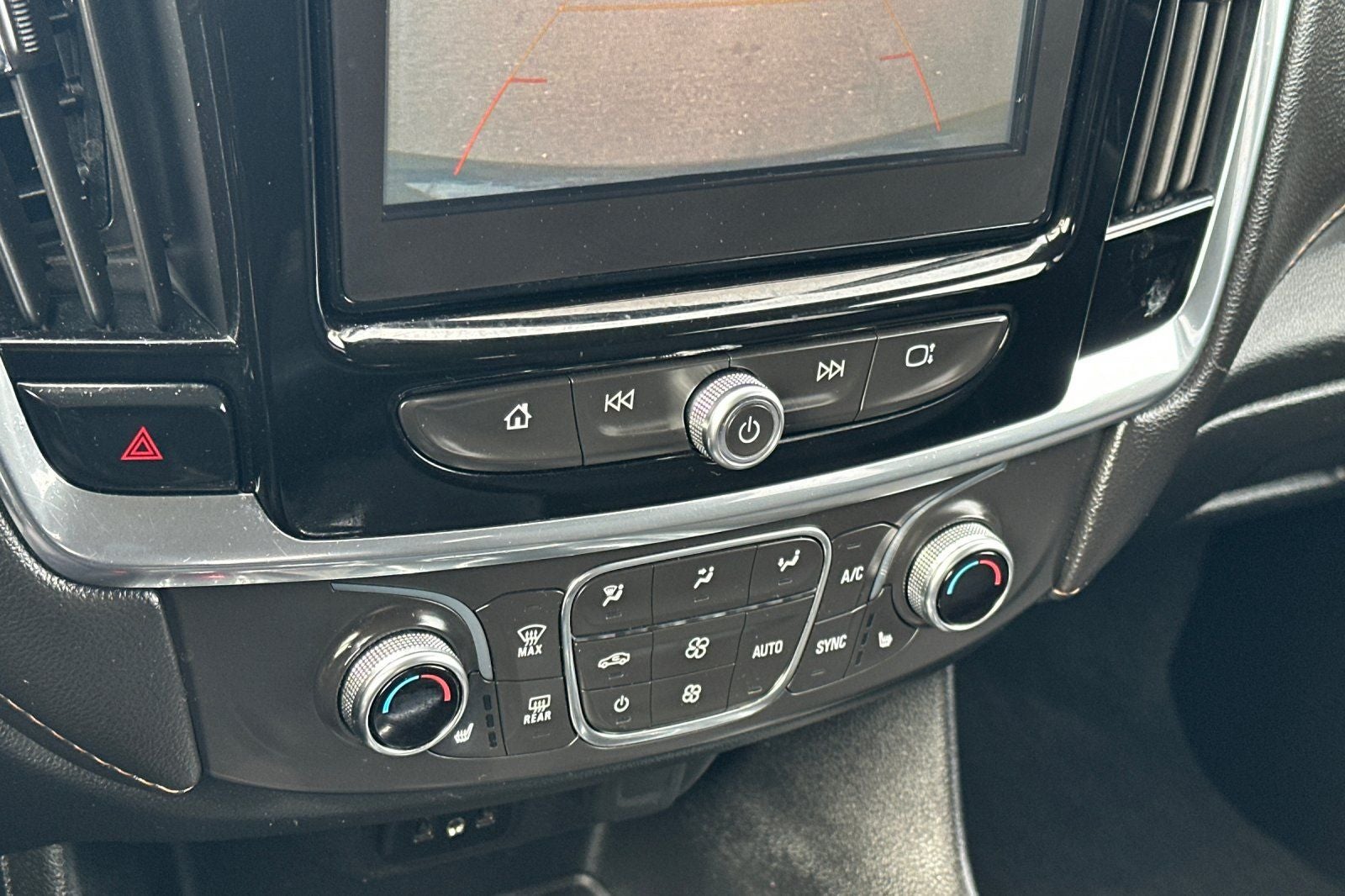 2019 Chevrolet Traverse LT Cloth w/1LT