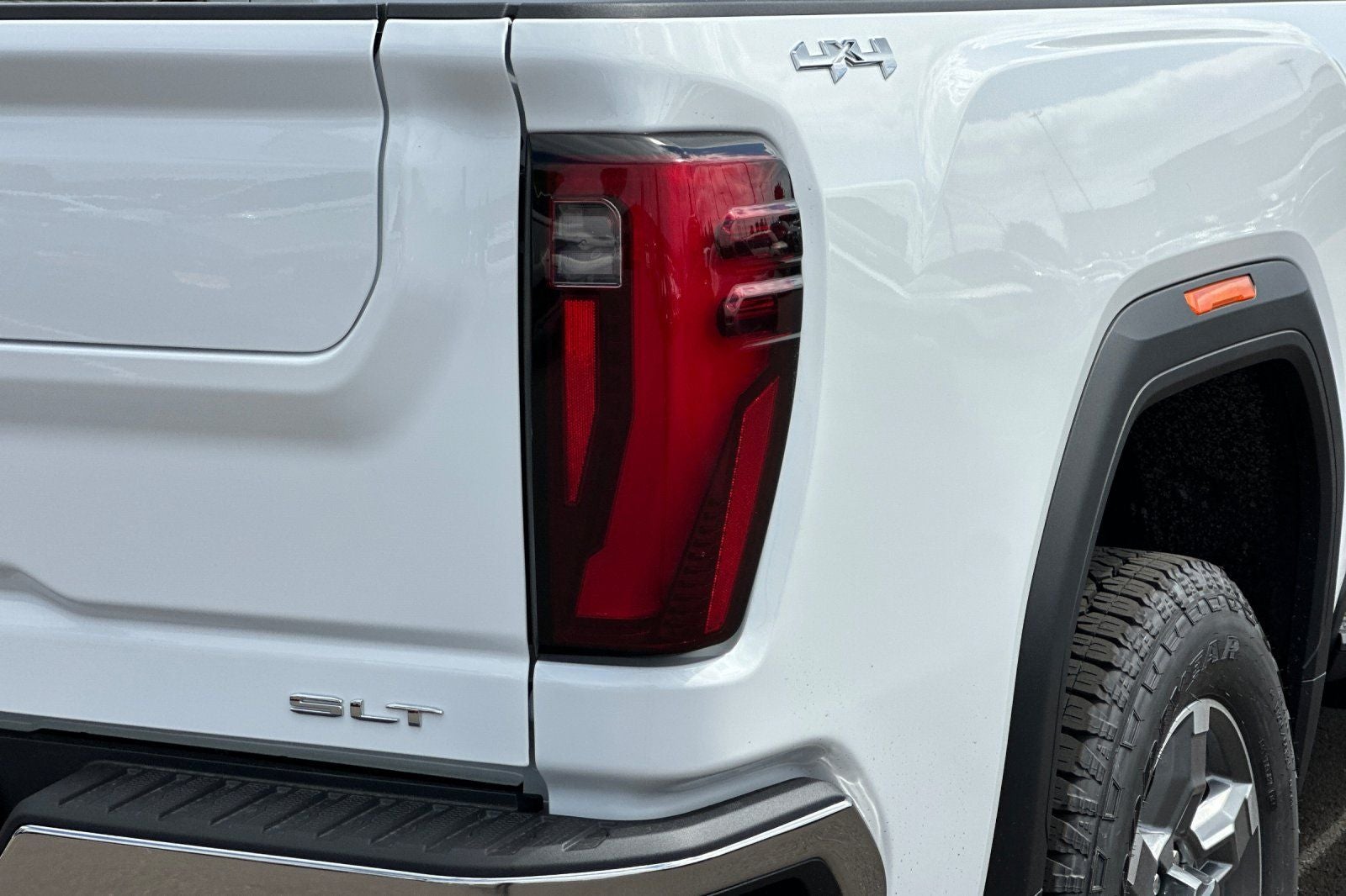 2026 GMC Sierra 2500HD SLT