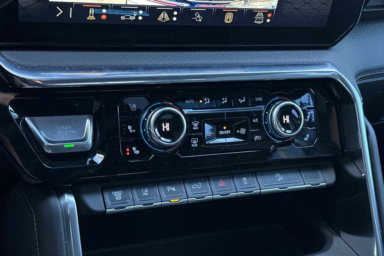 2025 GMC Sierra 2500HD Denali